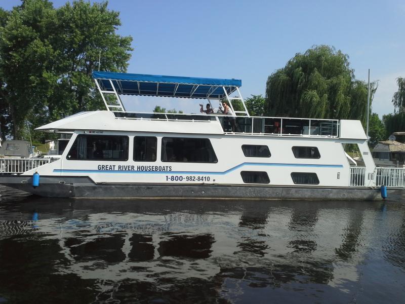 Great River Houseboats, At The Alma Marina Great River Houseboats, At The Alma Marina